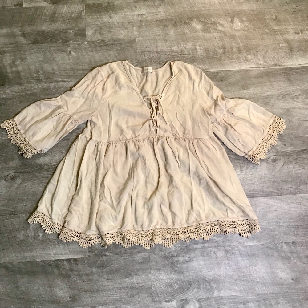 2/$20 Altar’d State Women’s Beige Peasant Top